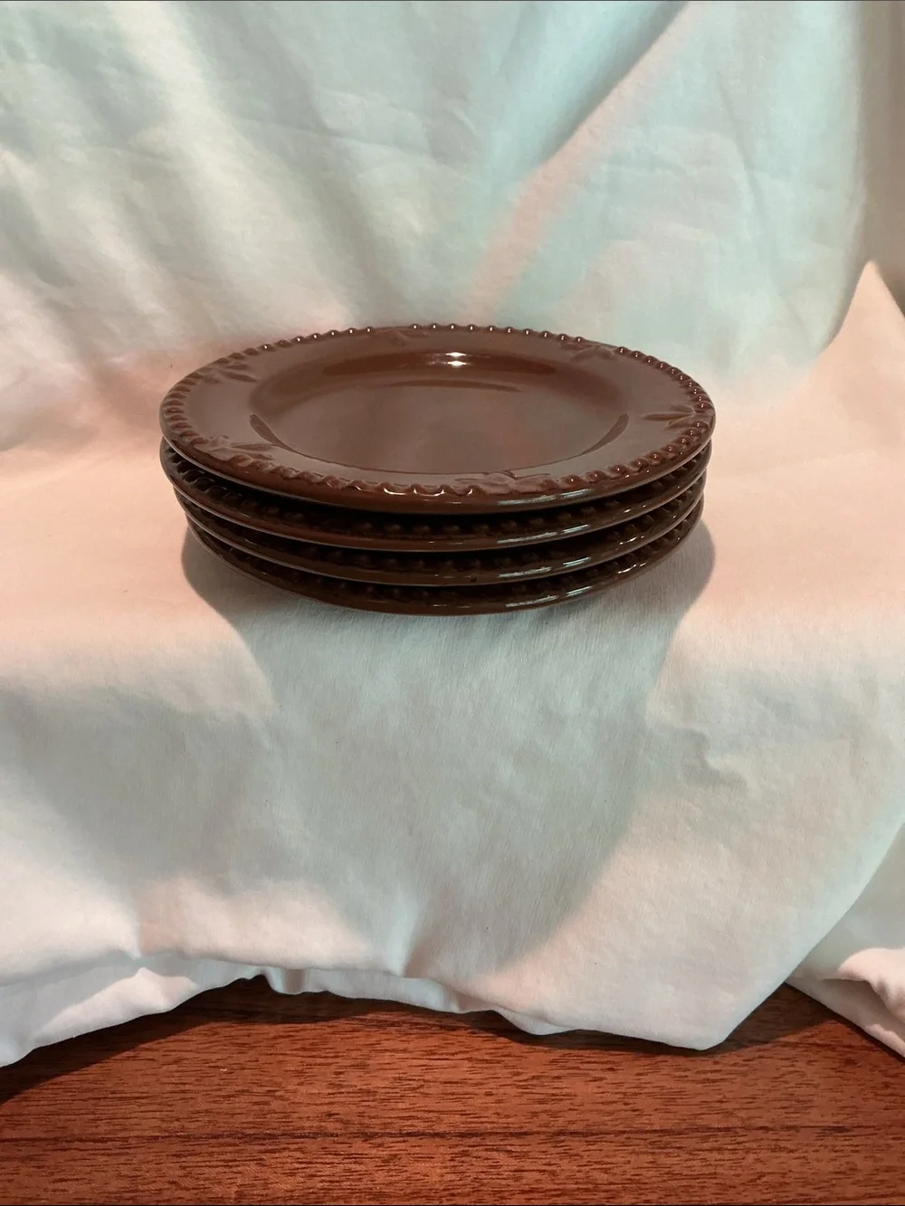 EUC - Set of 4 Stoneware Appetizer / Dessert Plates